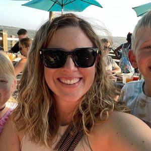 Meet your Posher, Amber